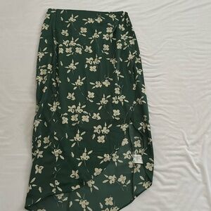 Urban outfitters (tag still attached) midi floral skirt size L